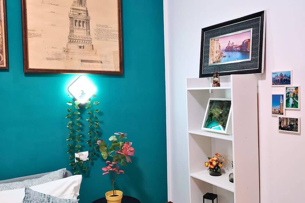 Charm Double Room Magnolia with private bathroom in Venecia, Provincia de Venezia