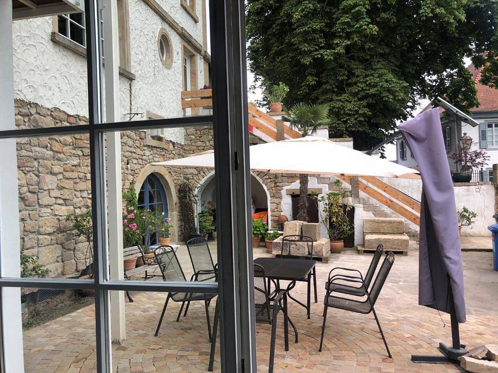 Ganze Ferienwohnung, Ferienwohnung Blumenzimmer in Neustadt an der Weinstraße, Pfälzer Rheinebene