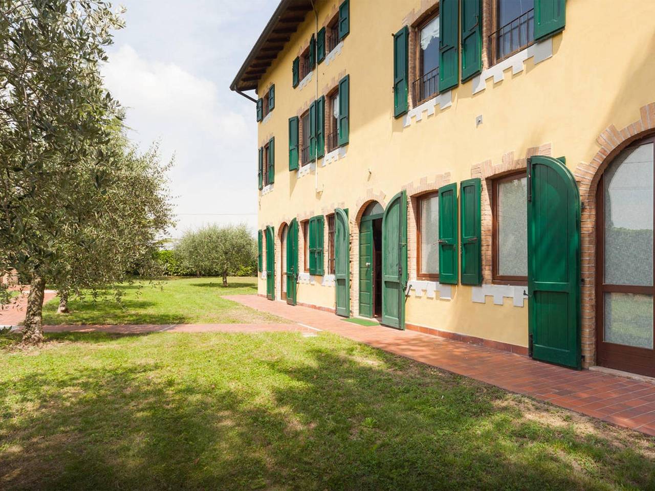 "Cascina Tabachera in Pozzolengo, Gardasee-Berge