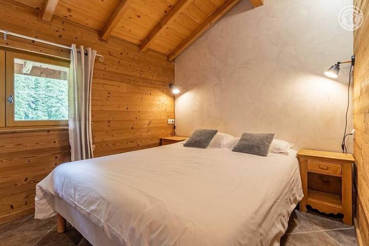 Location de vacances pour 8 personnes, avec terrasse ainsi que sauna et jacuzzi à La Compôte - 2