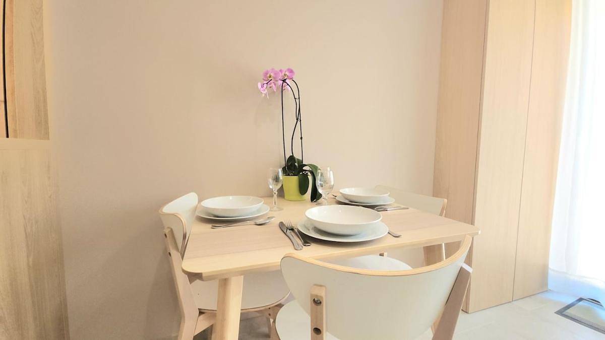 Appartement entier, Studio du Soleil in Le Val, Région de Brignoles