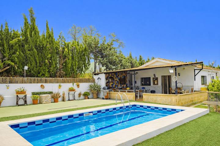 Casa rural para 4 personas, con terraza y jardín, Se admiten mascotas en Ardales - 2