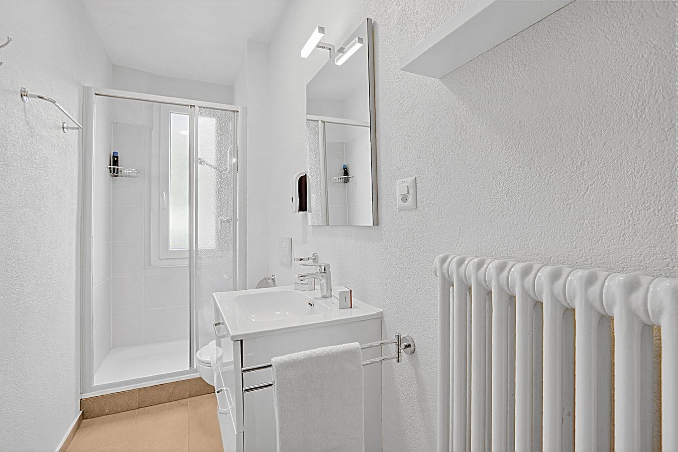 Agra 6 (Lugano), single, Shared Bathroom in Bigogno, Collina d'Oro