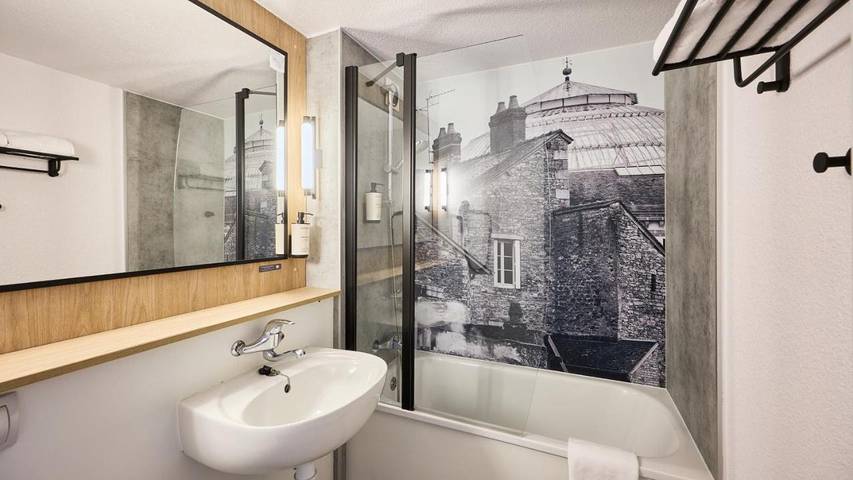 Hôtel pour 2 personnes, avec terrasse à Cerisé - 3