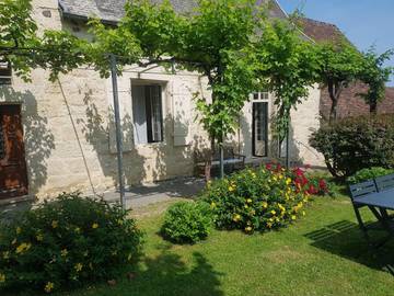 Cottage pour 2 personnes, avec terrasse ainsi que jacuzzi et jardin à Nailhac