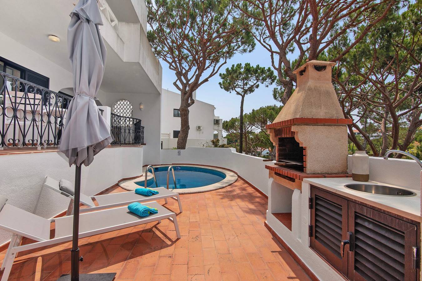 Hel leilighet, Apartment 'Tennis View' with Private Pool, Wi-Fi and Air Conditioning in Vale do Lobo, Almancil