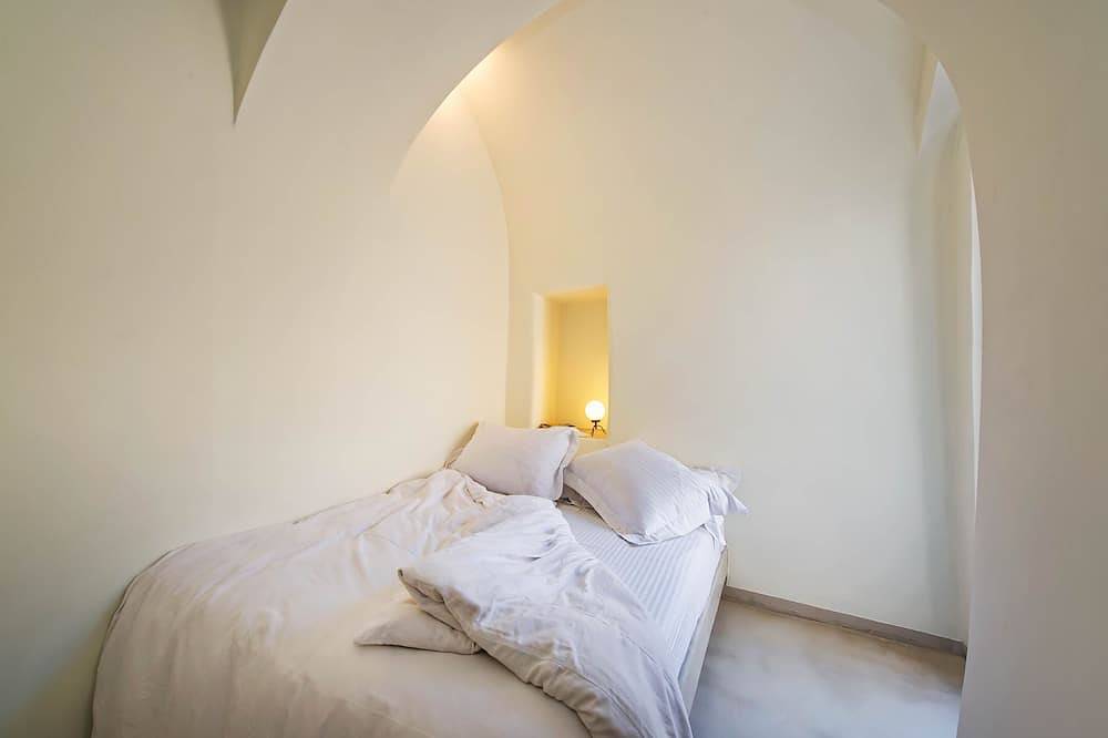 Mantilida Villa De Canava in Emporio, Santorini
