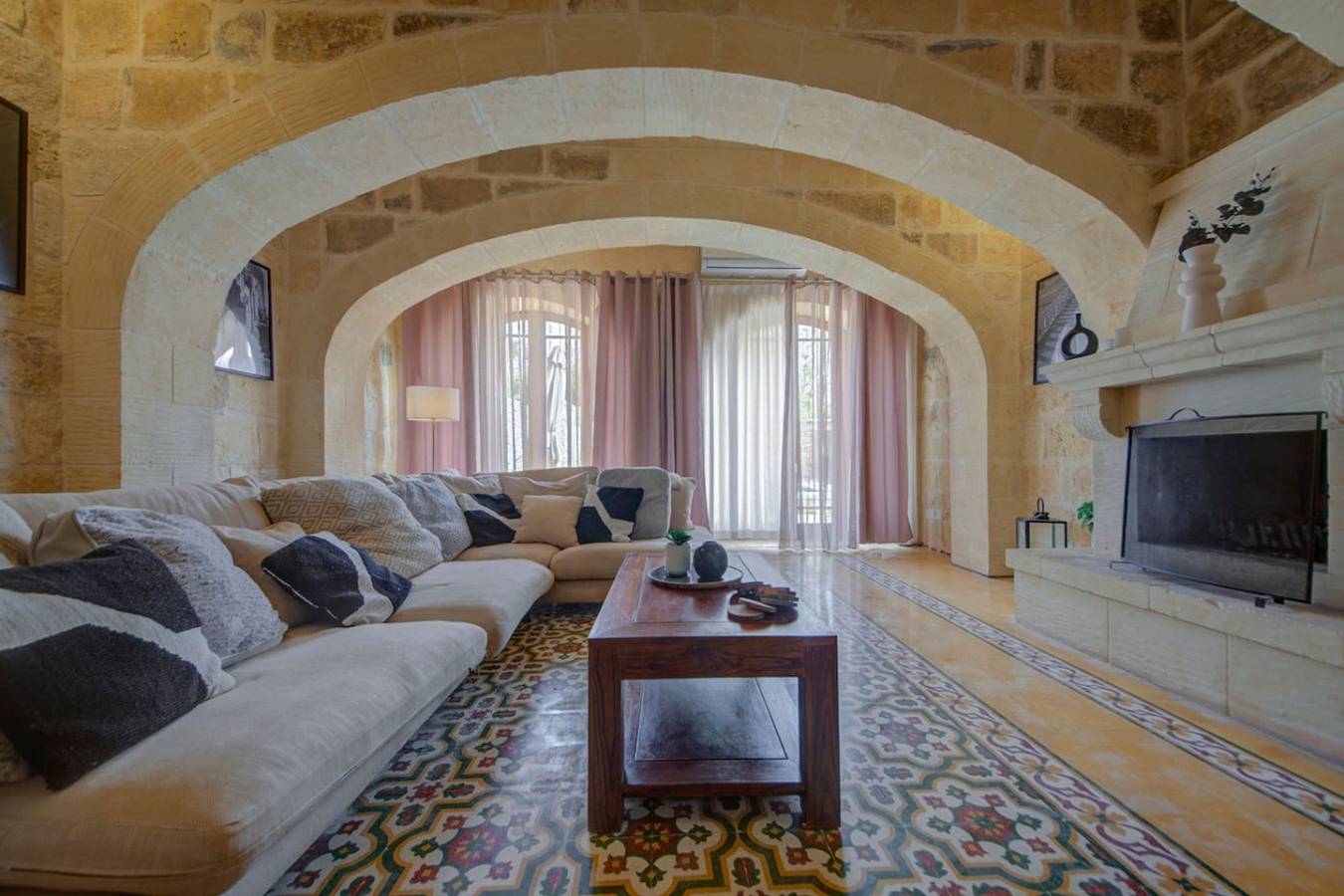 Klementa the Private Villa with Pool in Għarb Gozo in Gharb, Gozo