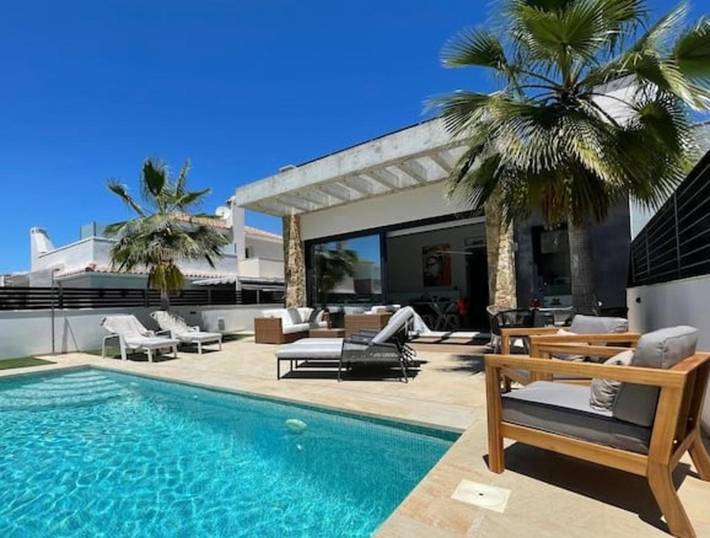 Casa rural para 10 personas, con jardín además de vistas y piscina, Familias con niños en Torrevieja - 3