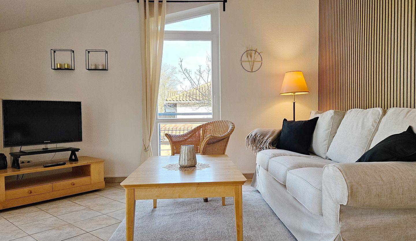 Entire apartment, Meerzeit – Exklusive Ferienwohnung mit Balkon & maritimer Atmosphäre in Ostseebad Kühlungsborn, Kühlungsborn