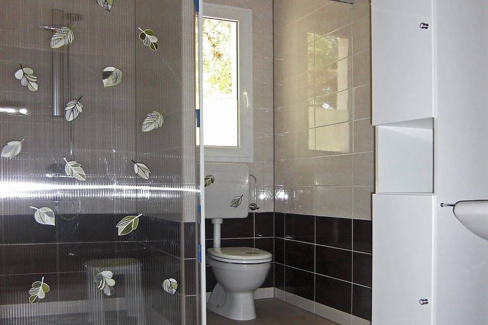 Appartamento intero, Riposo e relax! Terreno Ro-Bi-Li-Apartment Per famiglie fino a 9 pers. in Cutrofiano, Provincia di Lecce