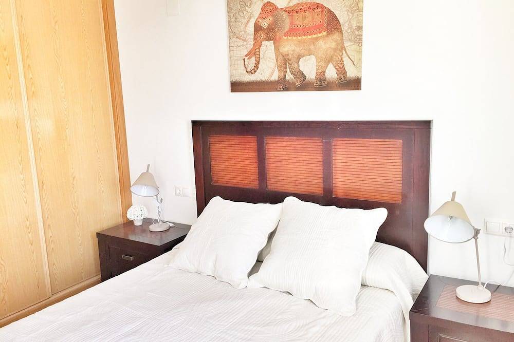 Walk2beach & ville / piscine / tout neuf arrière-cour privée / / Golf / doivent voir toutes les photos! in Alcossebre, Alcalà de Xivert