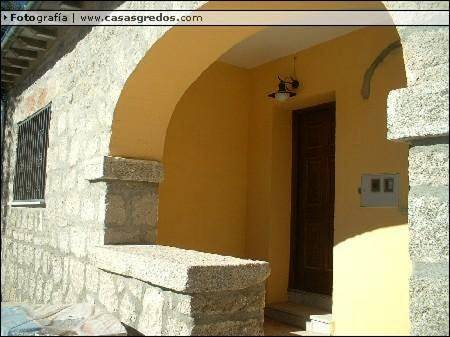 Casa rural para 5 personas, con Jacuzzi además de Terraza y Jardín en Valle del Alberche