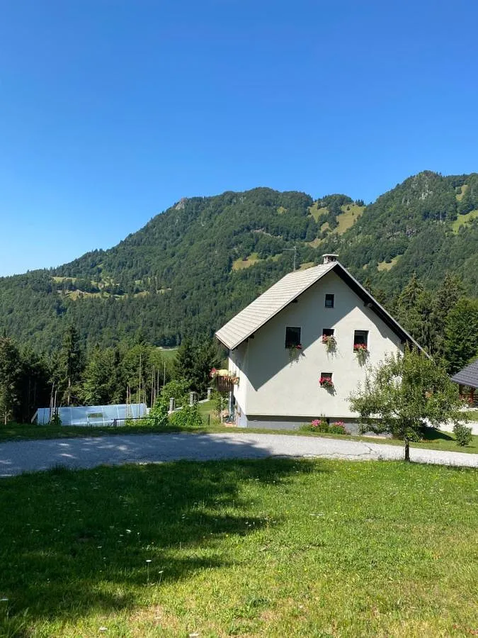 Ferienwohnung für 5 Personen, mit Ausblick und Garten - 1