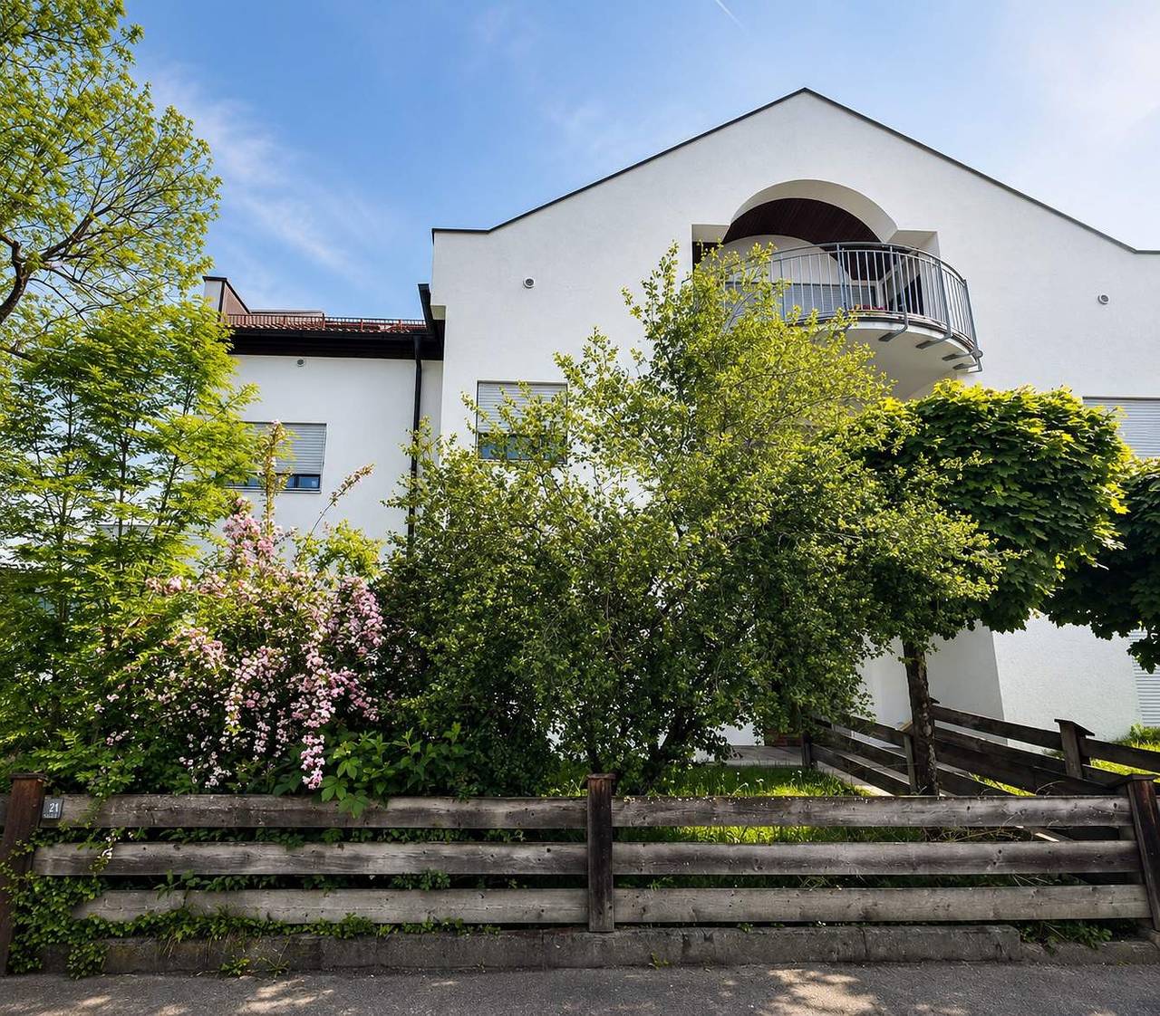 Ganze Ferienwohnung, Palmen Apartment direkt in Bad Aibling - Apartment 32 qm für 2 Personen mit Terrasse in Bad Aibling, Landkreis Rosenheim