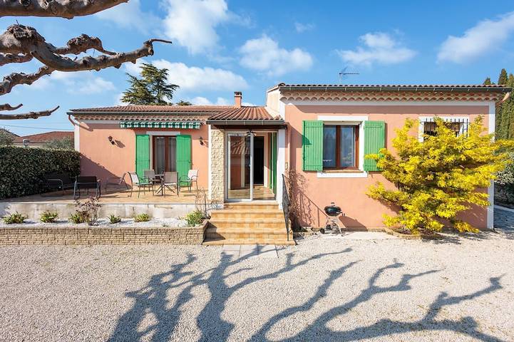 Location de vacances pour 5 personnes, avec jardin dans Office de Tourisme de Pernes les Fontaines