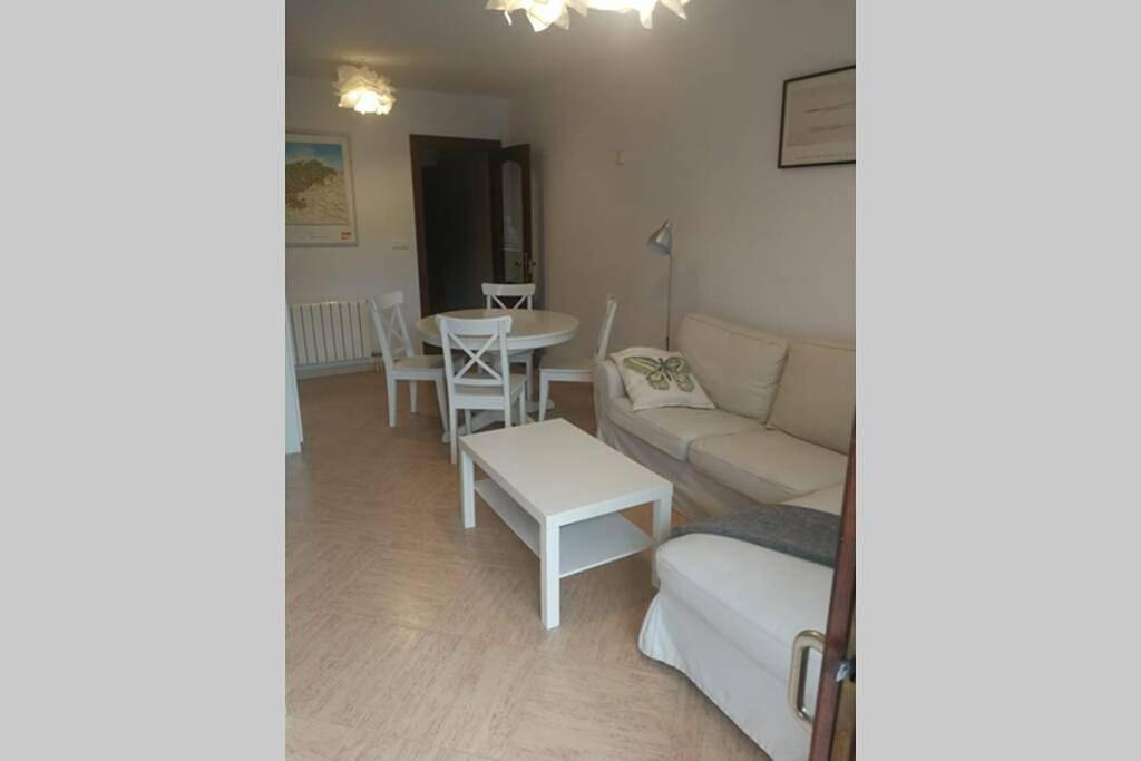 Apartamento entero, Apartamento en el Paseo de Manuel Noriega, Nº 9, con jardín privado, Wifi, en Comillas in Comillas, Costa de Cantabria
