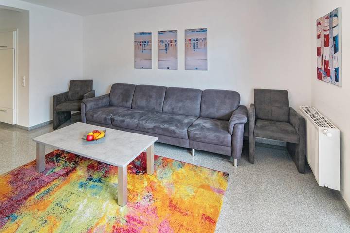 Ferienhaus für 9 Personen, mit Balkon in Neuharlingersiel