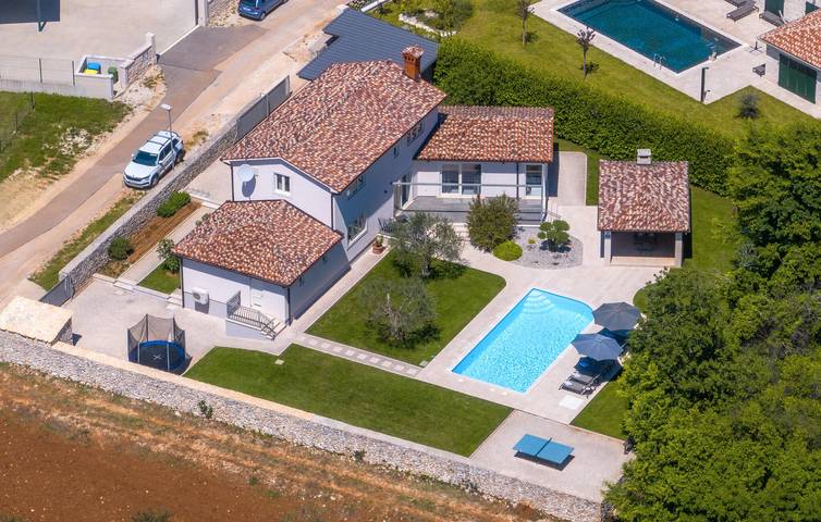 Ferienhaus für 8 Personen, mit Terrasse