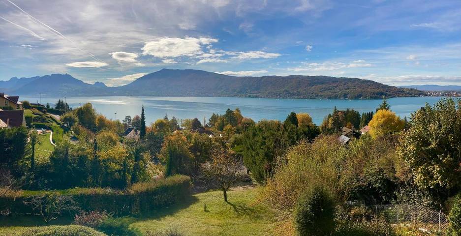 Appartement de vacances pour 2 personnes, avec vue et terrasse ainsi que vue sur le lac et jardin