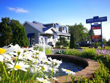 Hôtel pour 4 personnes, avec jardin ainsi que piscine et terrasse dans Sherbrooke