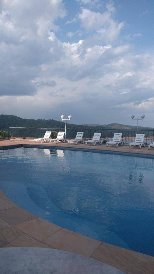 Casas e apartamentos de temporada para 6 pessoas, com vista e terraço e ainda piscina, com animais de estimação em Igaratá