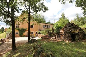 Gîte pour 4 personnes, avec jardin et terrasse à Meyrals