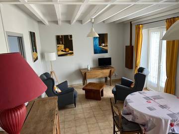 Gîte pour 2 personnes, avec jardin à Couffy