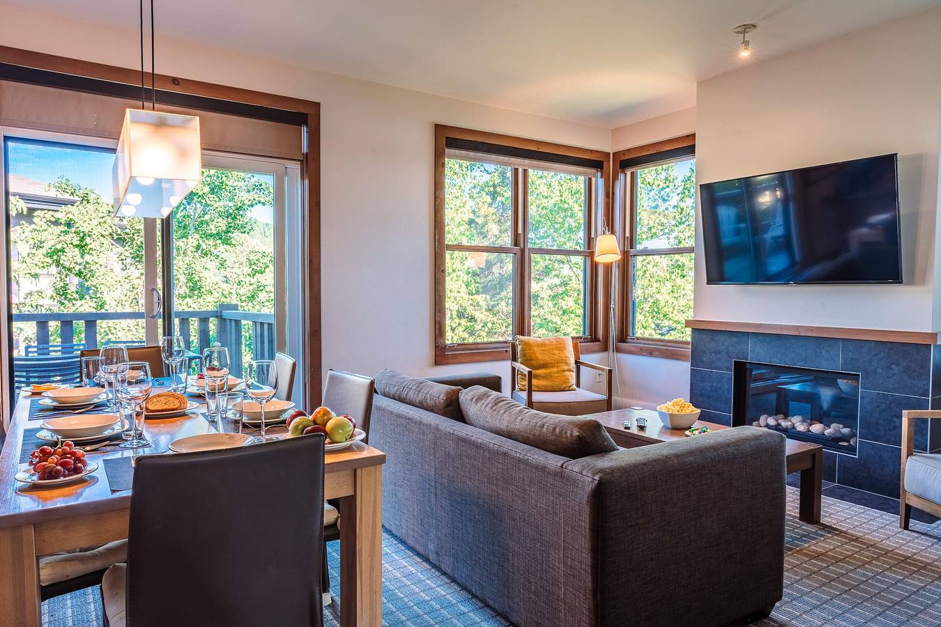 Apartamento entero, Lakefront Mountain View - 2 Bds Superior Suite in Lac-Supérieur, Quebec