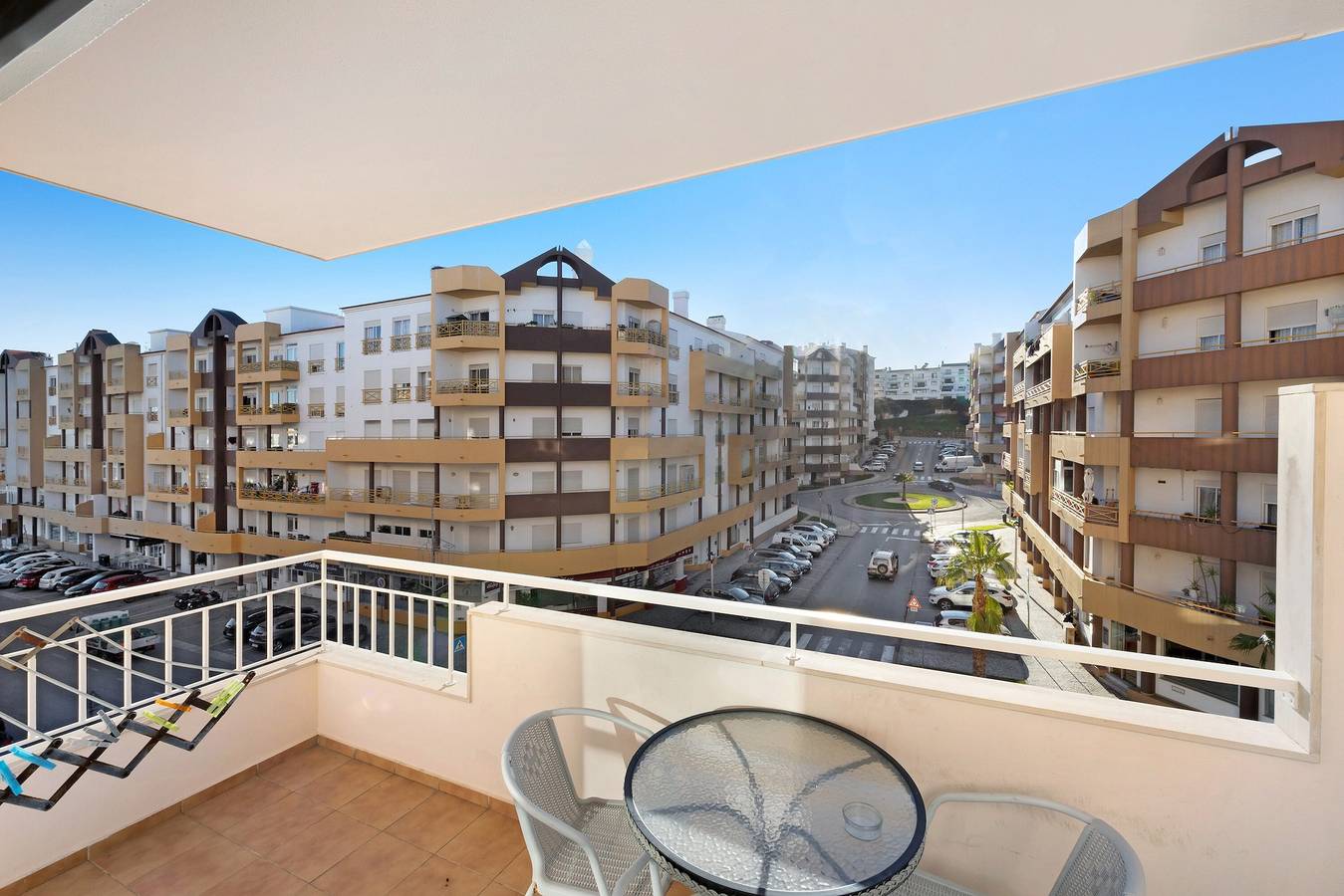 Appartement entier, Appartement "Caravela" avec balcon et Wi-Fi in São Sebastião, Lagos