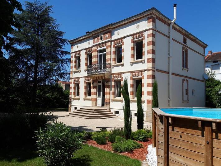 Maison d’hôte pour 5 personnes, avec terrasse ainsi que jardin et piscine