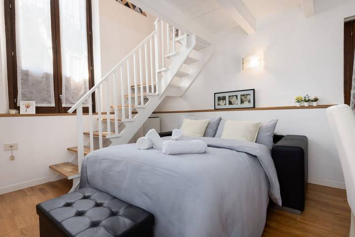 Appartamento intero, GuestHost - Prada Loft near Porta Romana in Vigentino, Milano