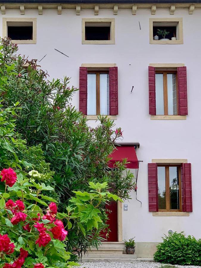 Casa vacanza per 2 persone, con terrazza e giardino nonché panorama in Farra di Soligo