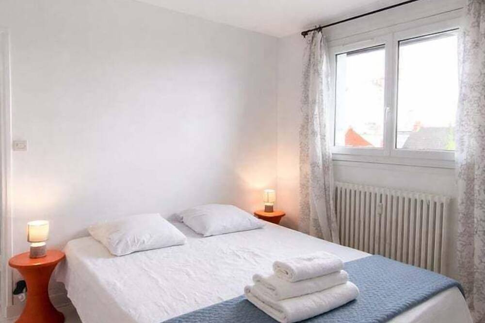 Appartement entier, Cocon moderne avec jardin privatif – Tours in Tours, Région de Tours