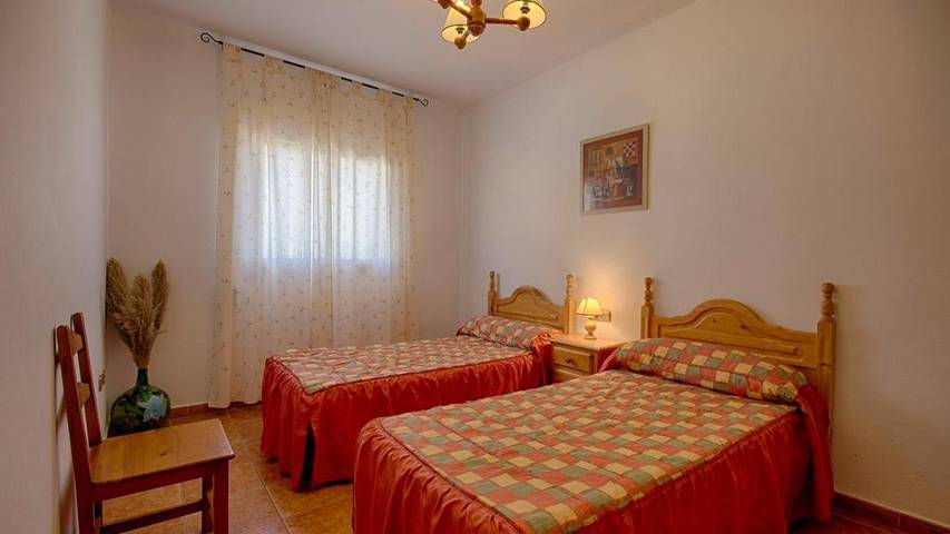 Casa rural para 6 personas, con jardín y piscina en Sedella - 4