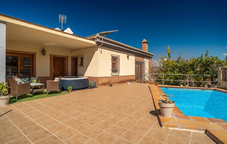 Maison de vacances pour 7 personnes, avec terrasse et piscine, adapté aux familles - 1