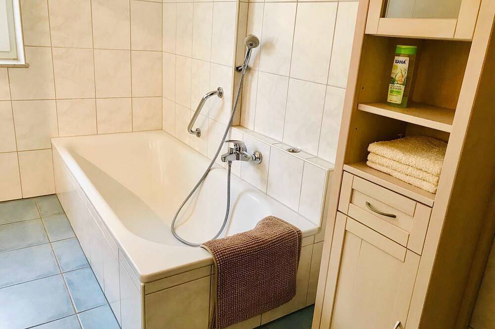 Ganze Wohnung, Ferienwohnung 120 qm - Ferienwohnung Holnishof in Glücksburg, Flensburger Förde