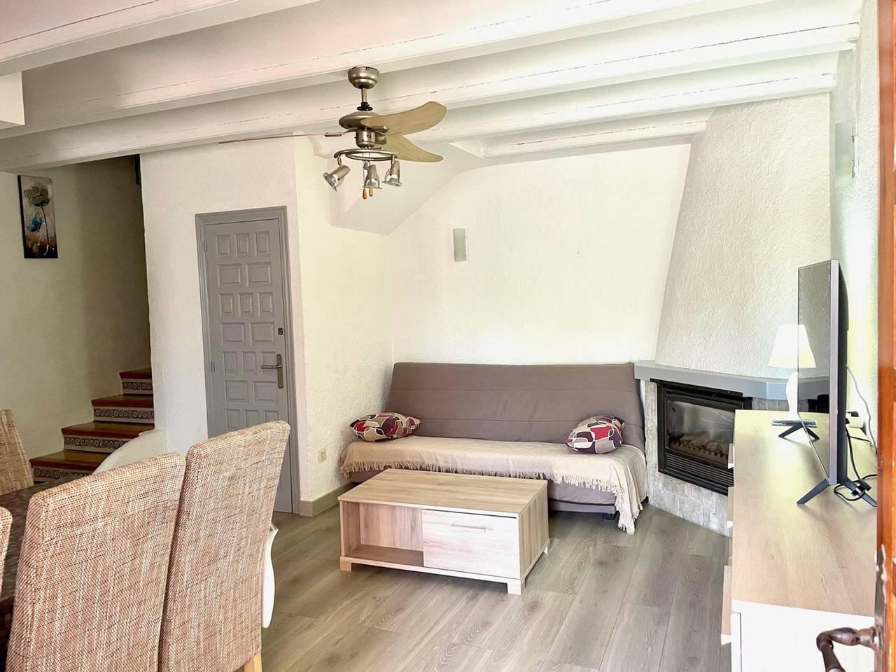 Bungalow acogedor de 2 habitaciones en Els Poblets con Wi-Fi y parking in Almadraba, Costa Blanca