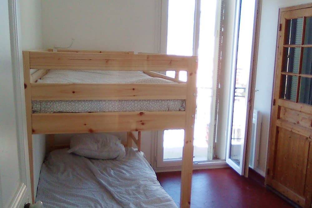 Appartement entier, Appartement à 200m des plages in Toulon, Région de Toulon