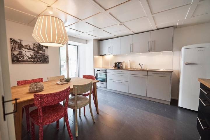 Ferienwohnung für 5 Personen, mit Terrasse und Ausblick in Glarus - 4