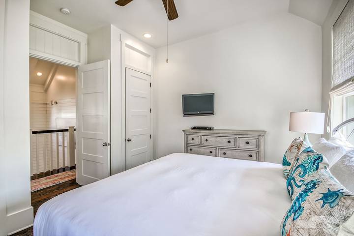 Vacation rental for 12 people, with pool in Seaside