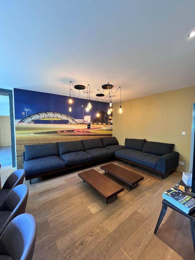 Maison 1440 - Spirit, logement Atypique Sport Auto in Saint-Gervais-en-Belin, Sarthe