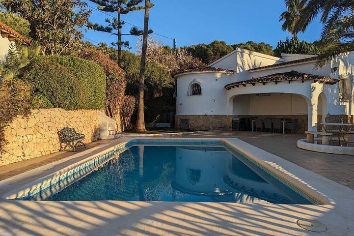 Villa für 7 Personen, mit Garten - 1