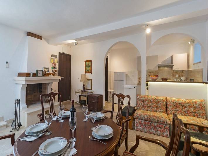 Villa pour 10 personnes, avec Terrasse et Jardin à Bol