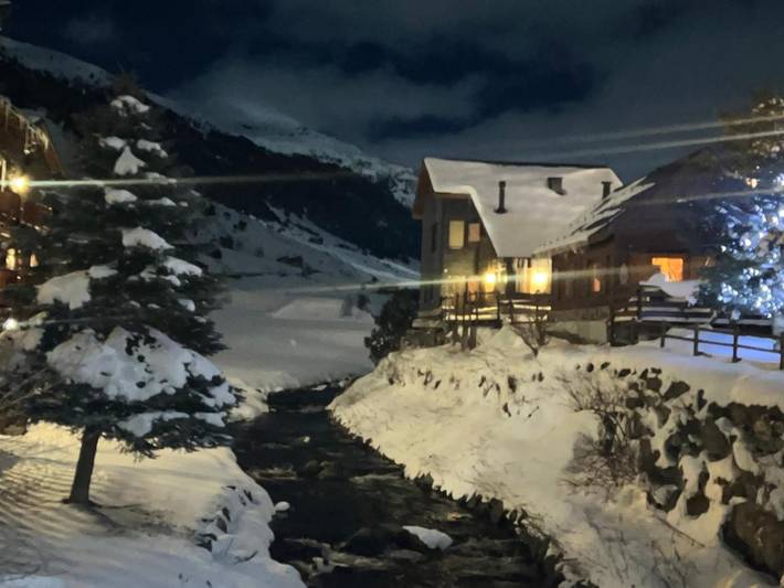 Gîte pour 7 personnes, avec terrasse et vue, animaux acceptés dans Incles - 2