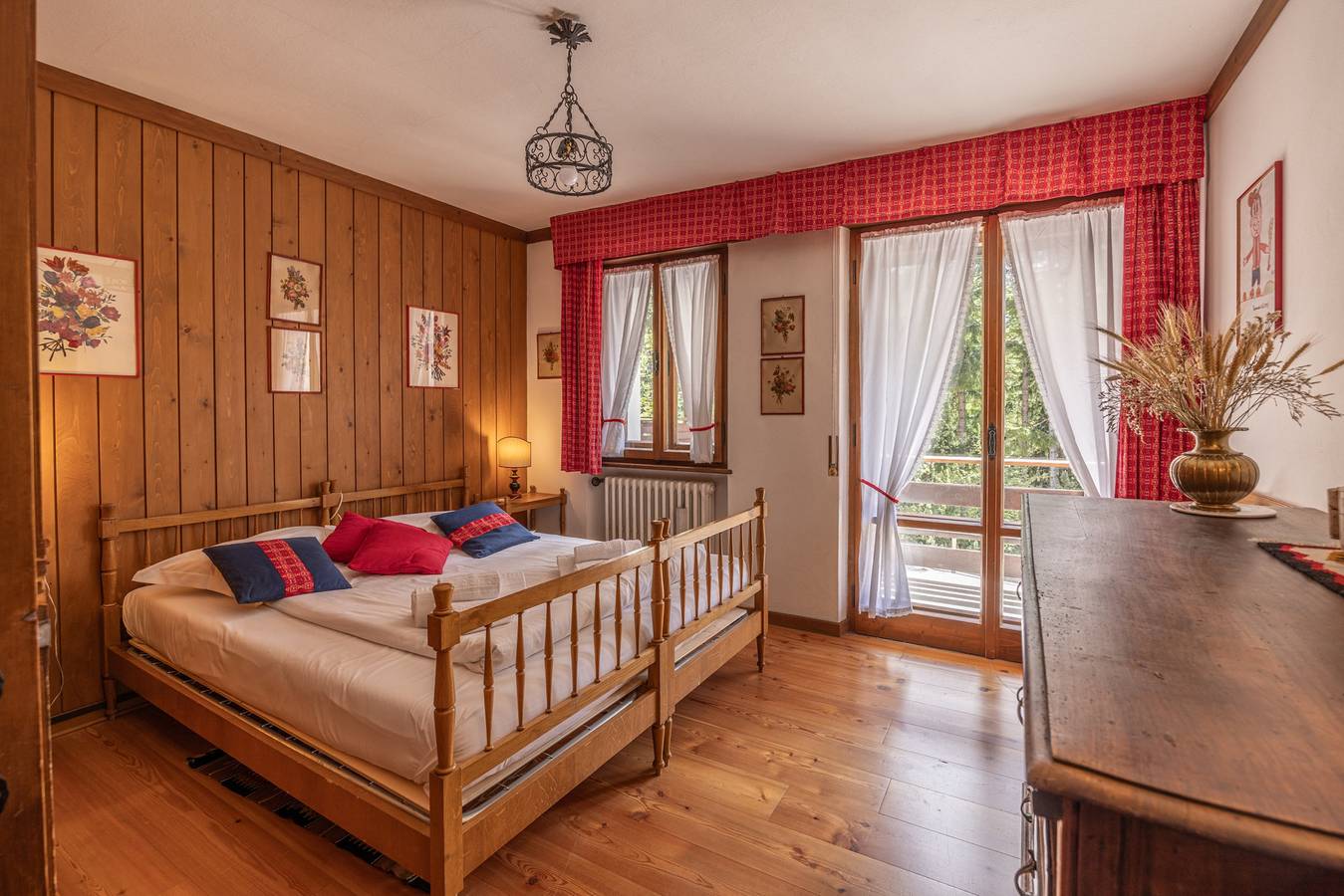 Appartamento intero, Ca' del Molin, ampio appartamento con balcone e garage in Cortina d'Ampezzo e dintorni, Dolomiti Superski