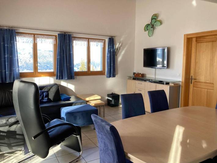Ferienwohnung für 6 Personen, mit Balkon und Terrasse in Rosswald
