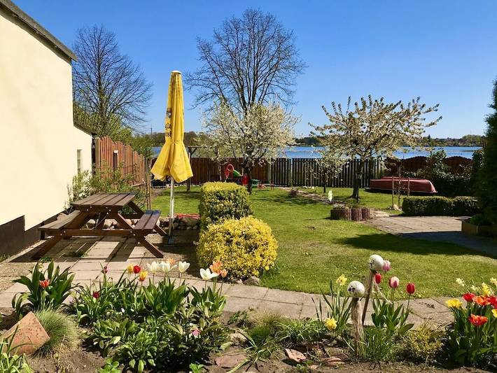 Ferienhaus für 2 Personen, mit Seeblick und Terrasse sowie Garten an der Müritz - 2