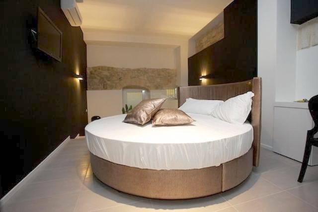 Maison d’hôte pour 3 personnes, avec jacuzzi à Trani - 2