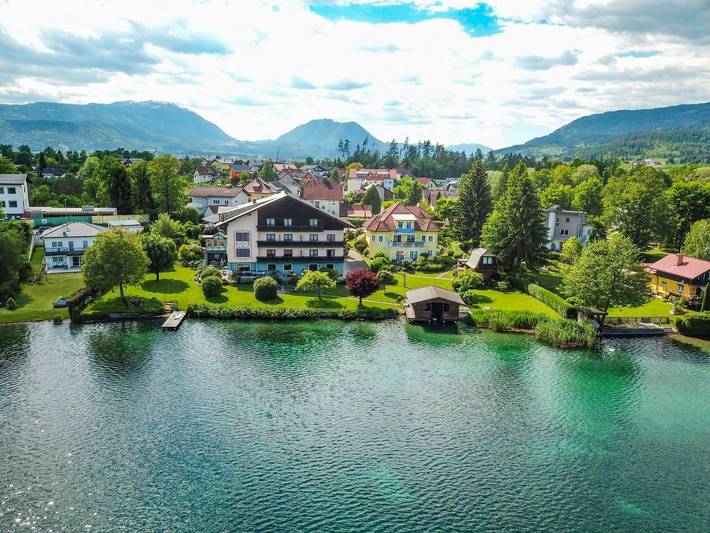 Ferienwohnung für 2 Personen, mit Ausblick und Seeblick sowie Garten und Terrasse in Villach